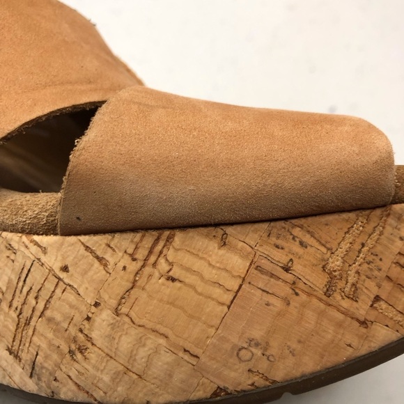Clarks Artisan 9M Tan Cork Wedge Sandals Fabric 3.5 Inch Heel - Picture 7 of 7